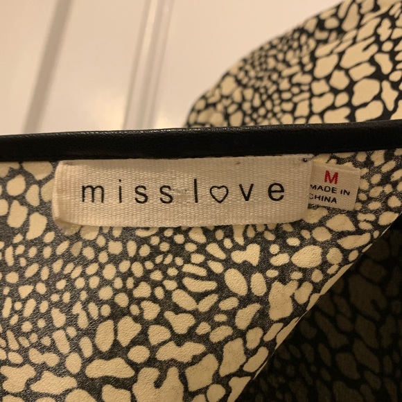 Animal Print Tie Back Open Back Long Sleeve Shirt, Size M - Picture 3 of 3